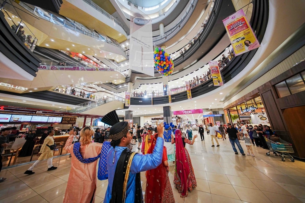 Deepavali cultural performance at AEON MALL