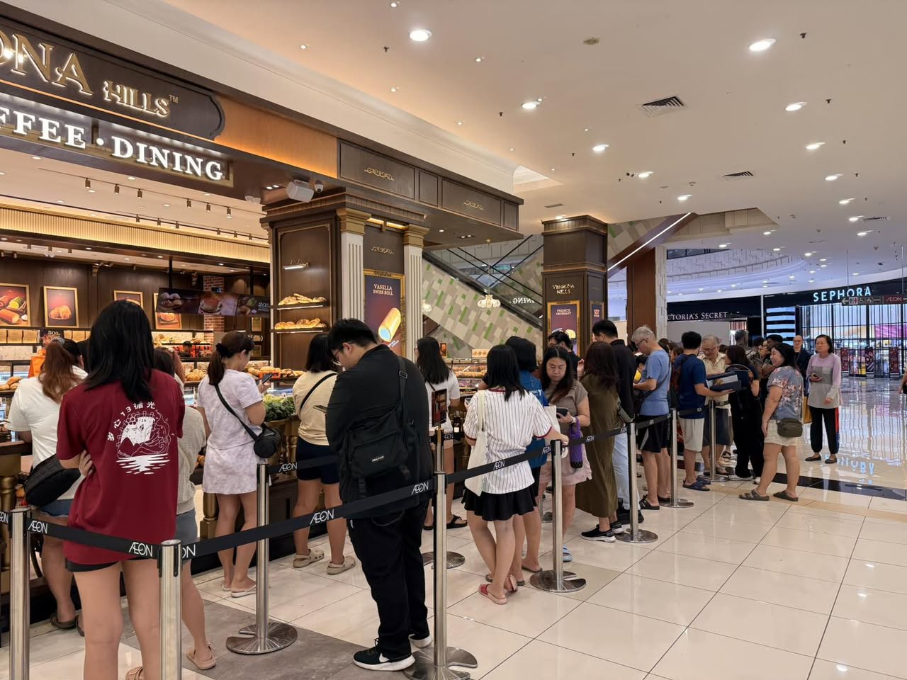 Inviting interior of Verrona Hills cafe