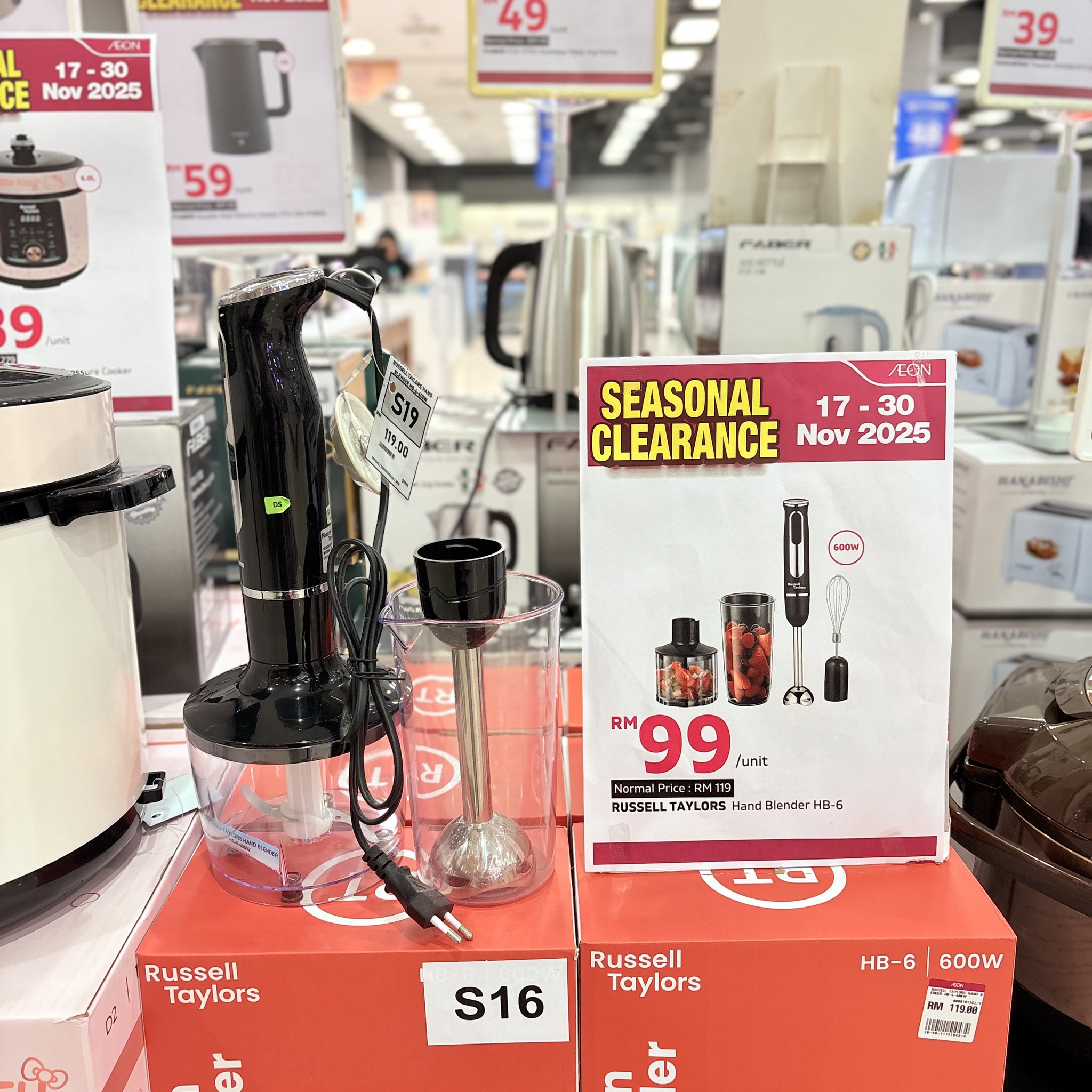 Various products discounted at AEON Seri Manjung event