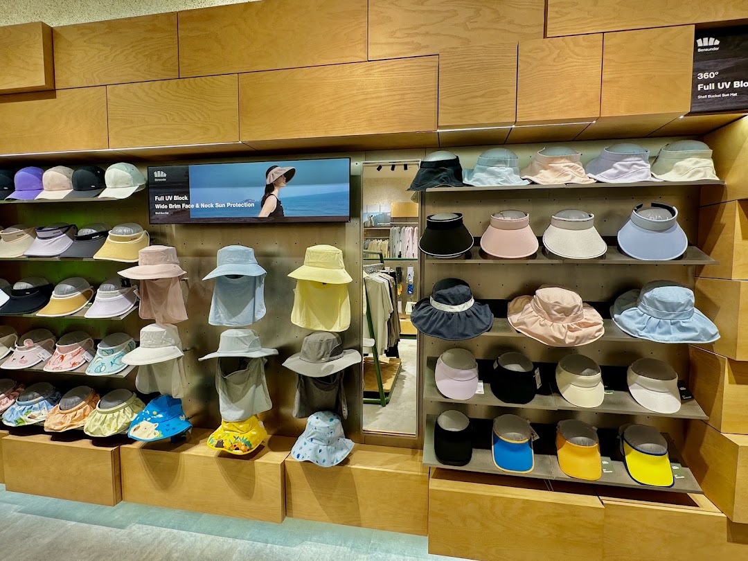 BENEUNDER 蕉下 Singapore Westgate image 7