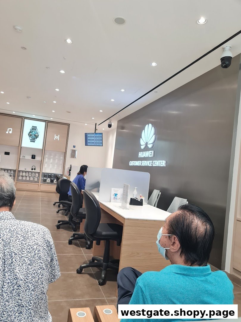 Huawei Experience Store Westgate image 31