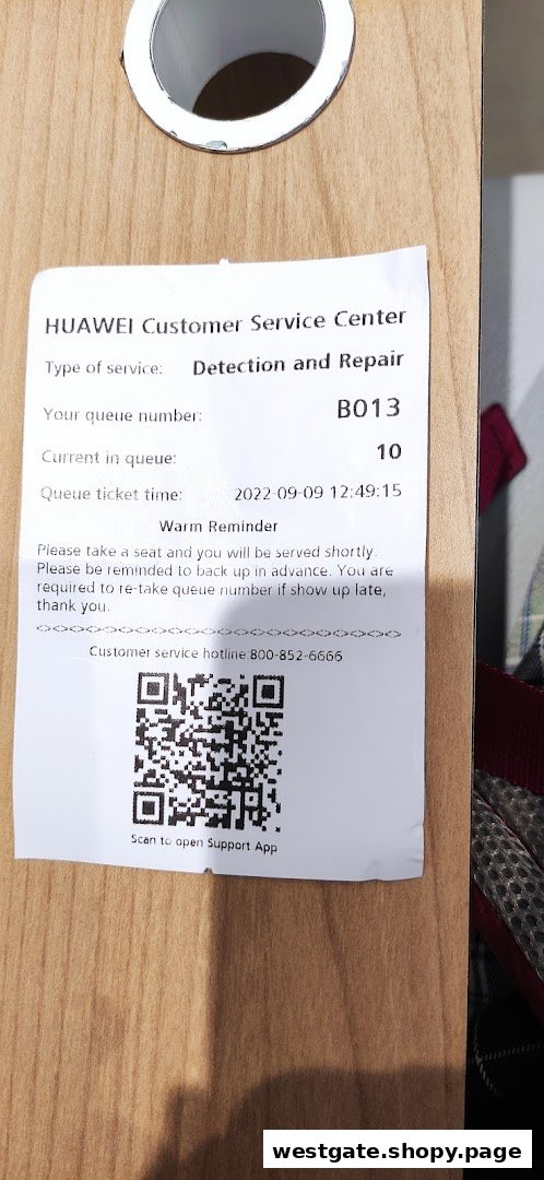 A close-up of a Huawei Customer Service Center queue ticket for device detection and repair.