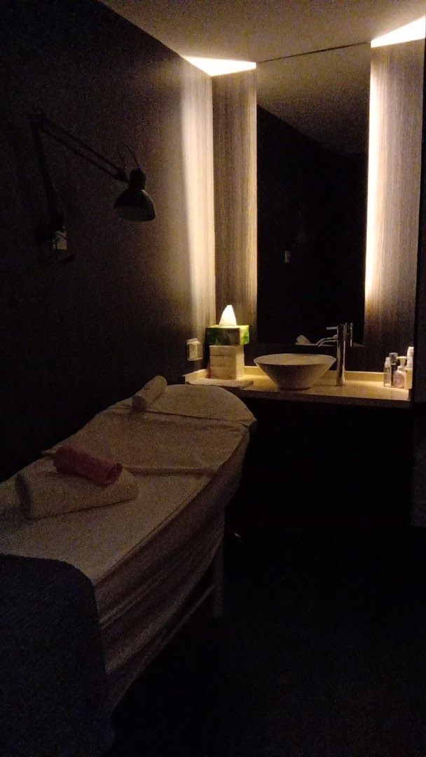 Jean Yip Hairdressing and Hairspa Westgate image 15