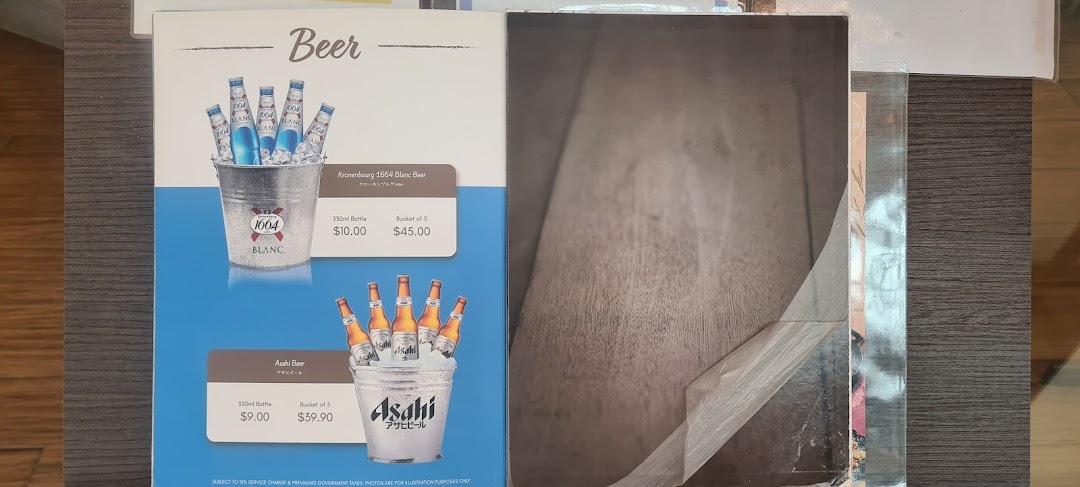 A menu page displaying beer options and prices from Miam Miam Cafe.