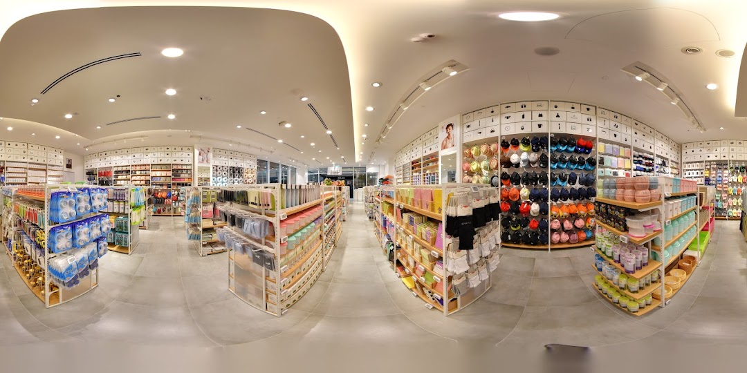 MINISO Westgate image 28
