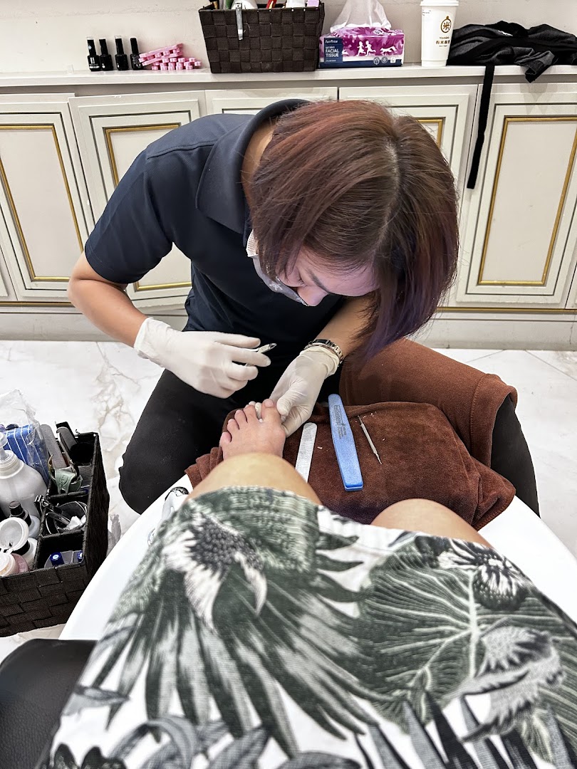 Nailz Gallery  Westgate image 23