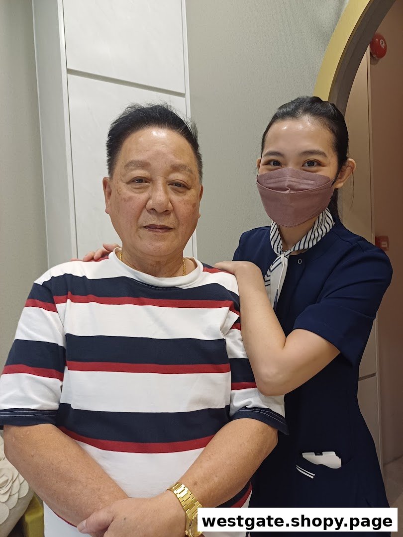 A customer and a staff member smiling, showcasing personalized service at OROGOLD Cosmetics.