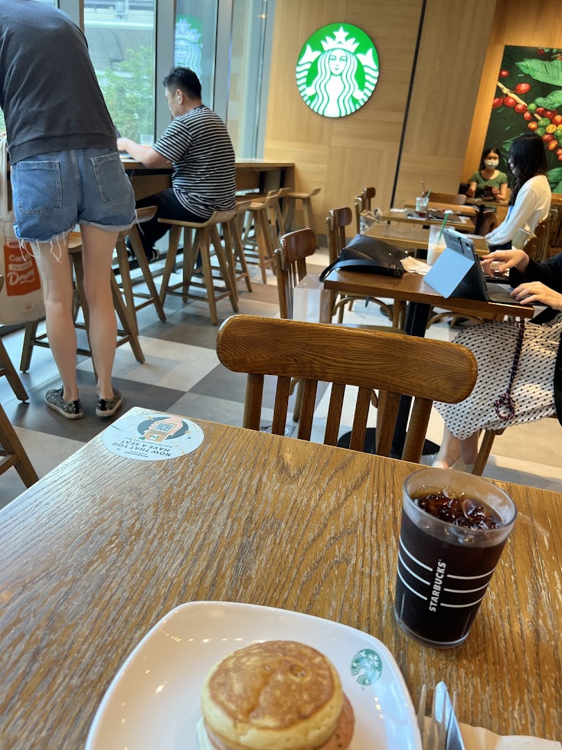 Starbucks Westgate image 34