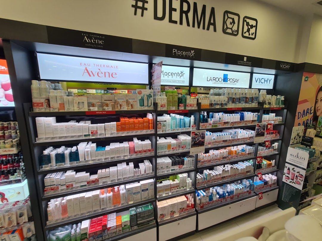 Shelves at Watsons displaying a wide range of derma skincare products from brands like Avène, La Roche-Posay, and Vichy.